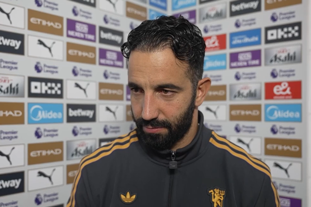 并且在比赛, 看情况, 大的球队 并且在比赛, 看情况, 大的球队