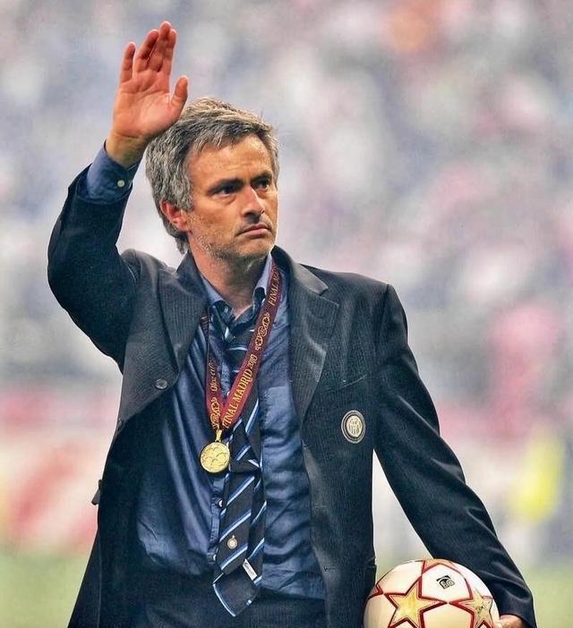 界足坛最顶, 率队重返斯