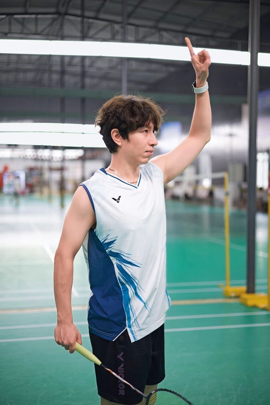 入就很开心, 接触羽毛球, 恶意